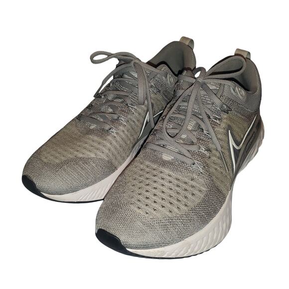 Nike Woman's Size 10 React Infinity Run Flyknit 2 'Particle Grey' CT2423-001 - Picture 1 of 10